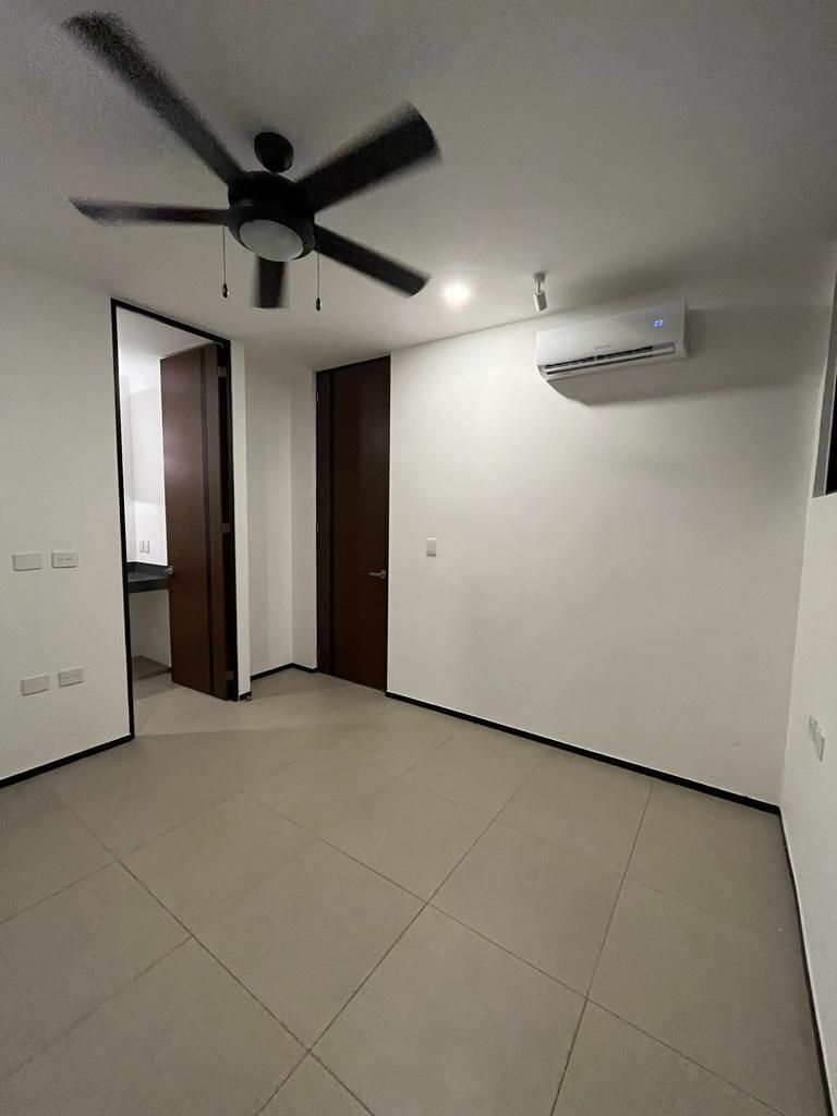 12 de 20: Recamara abajo