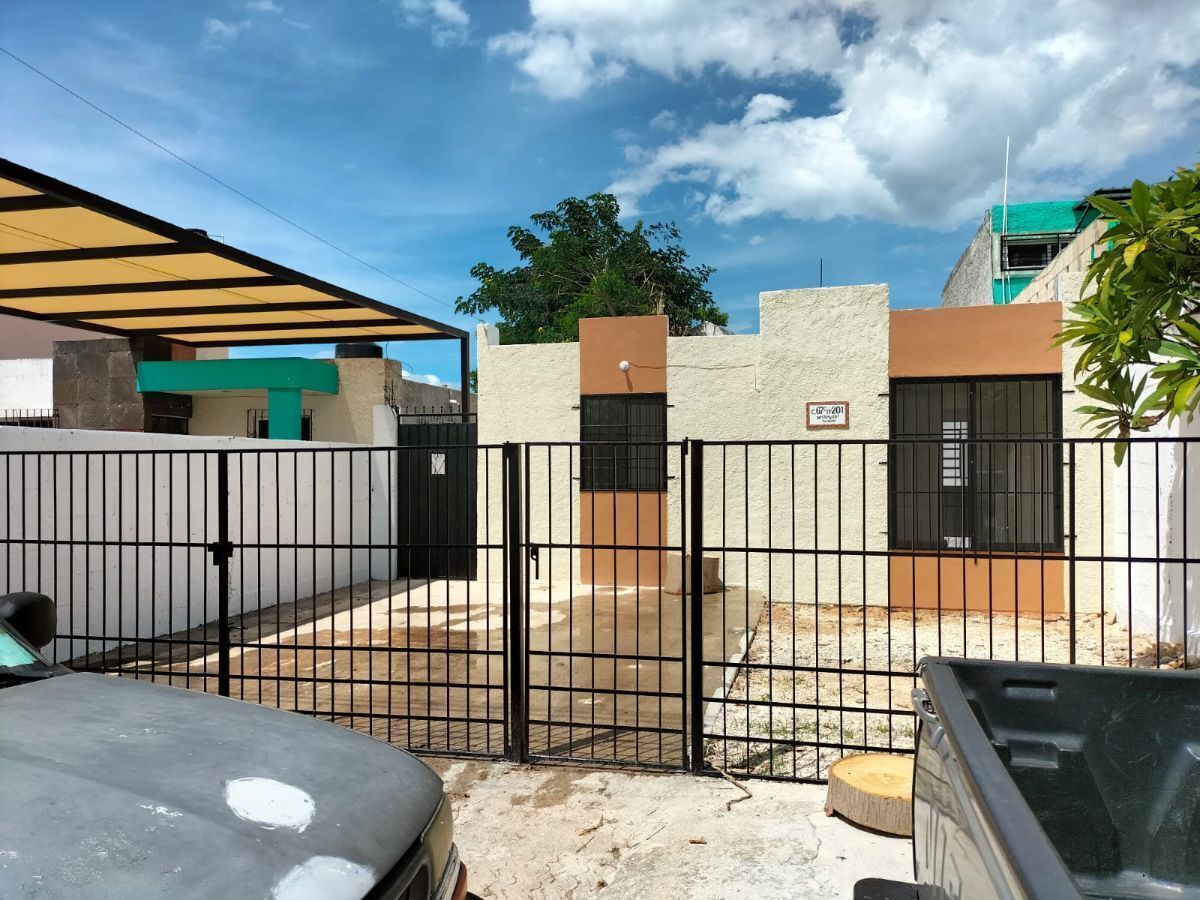 1 de 3: FACHADA