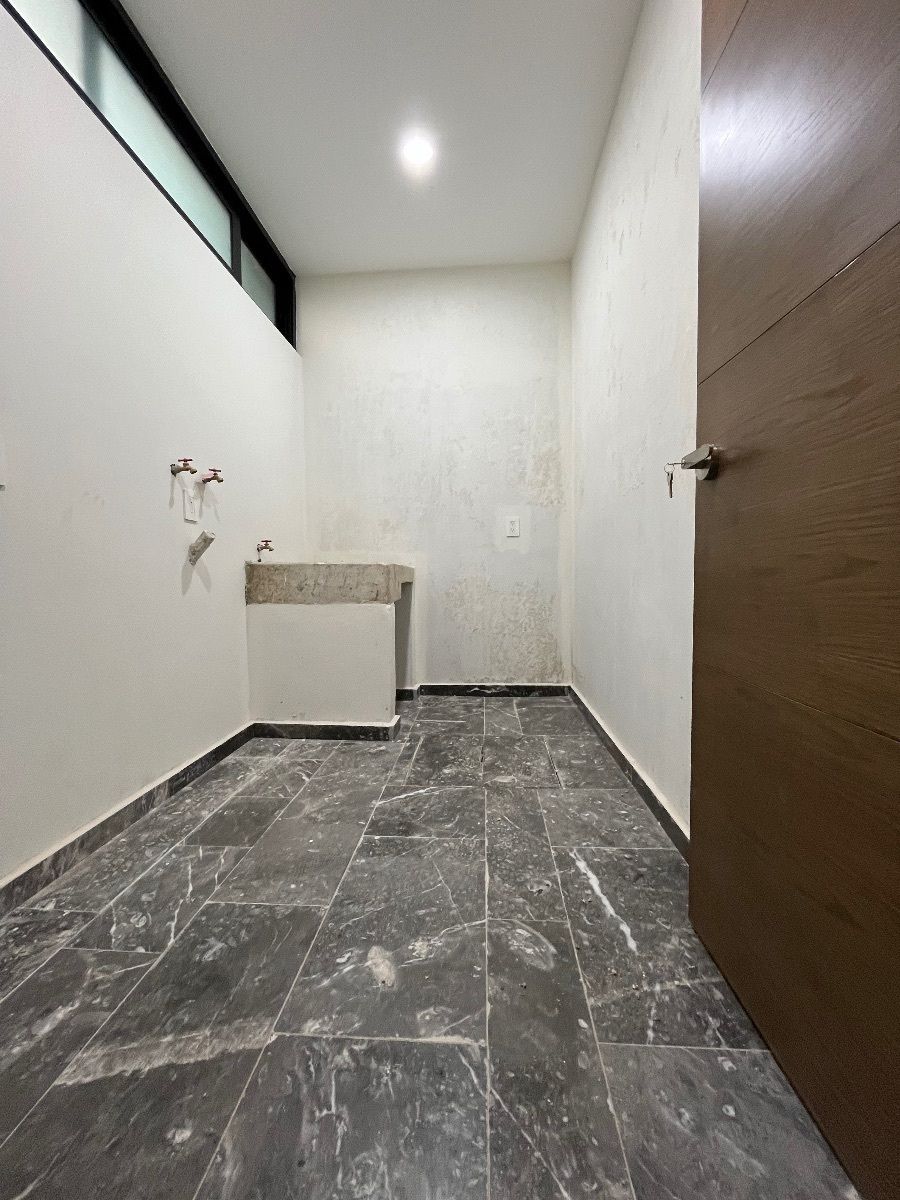 14 of 38: Área lavado