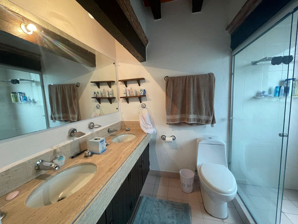 22 de 31: Doble lavabo.