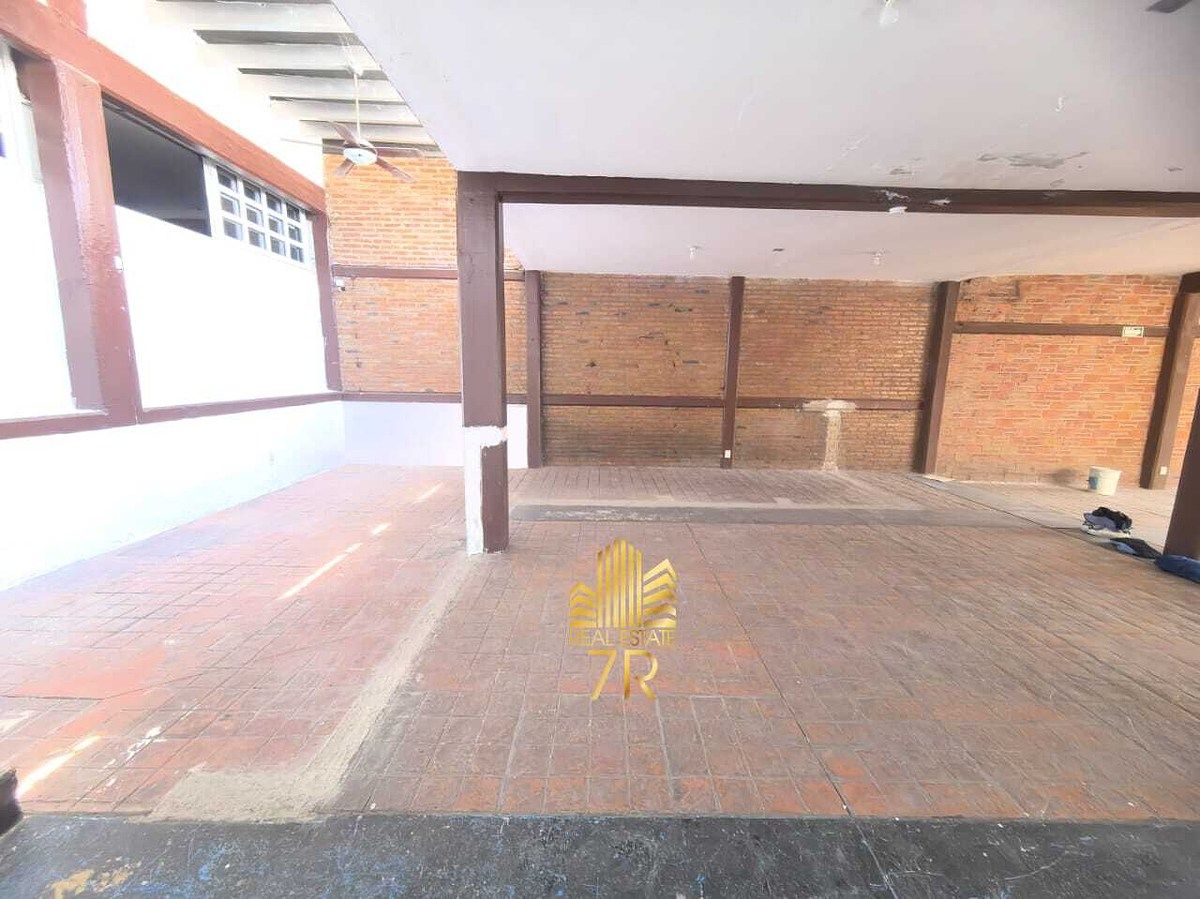 5 de 22: Piso de venta