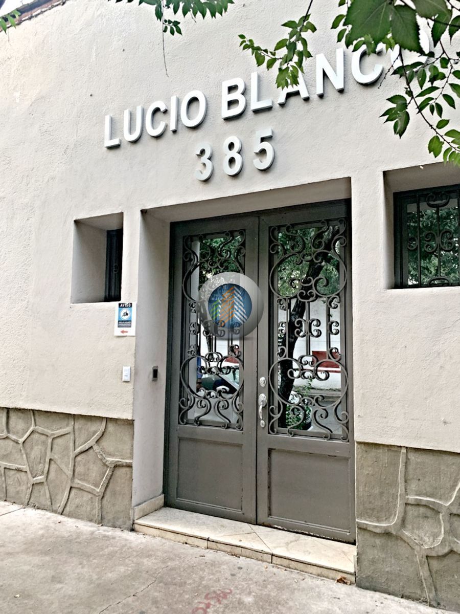 3 de 25