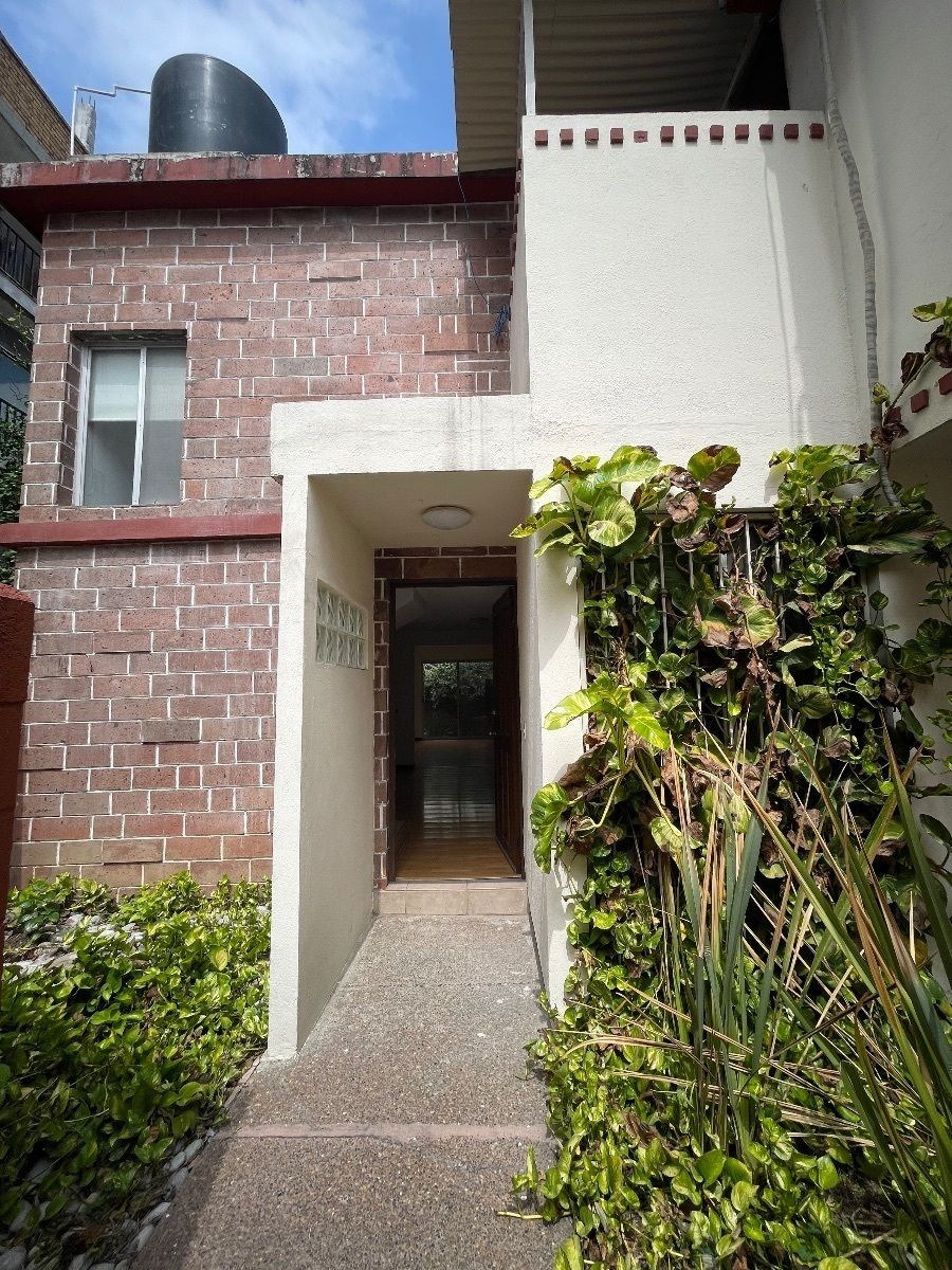 1 de 23: Recibidor exterior