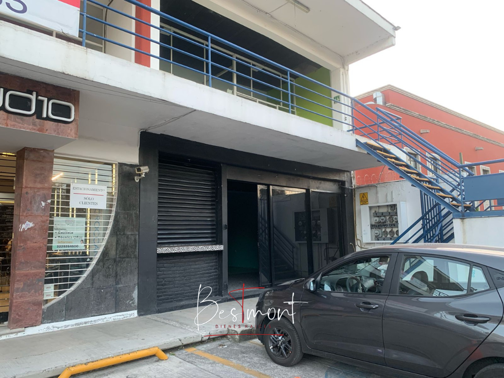 2 de 12: Interior Local #1 PB