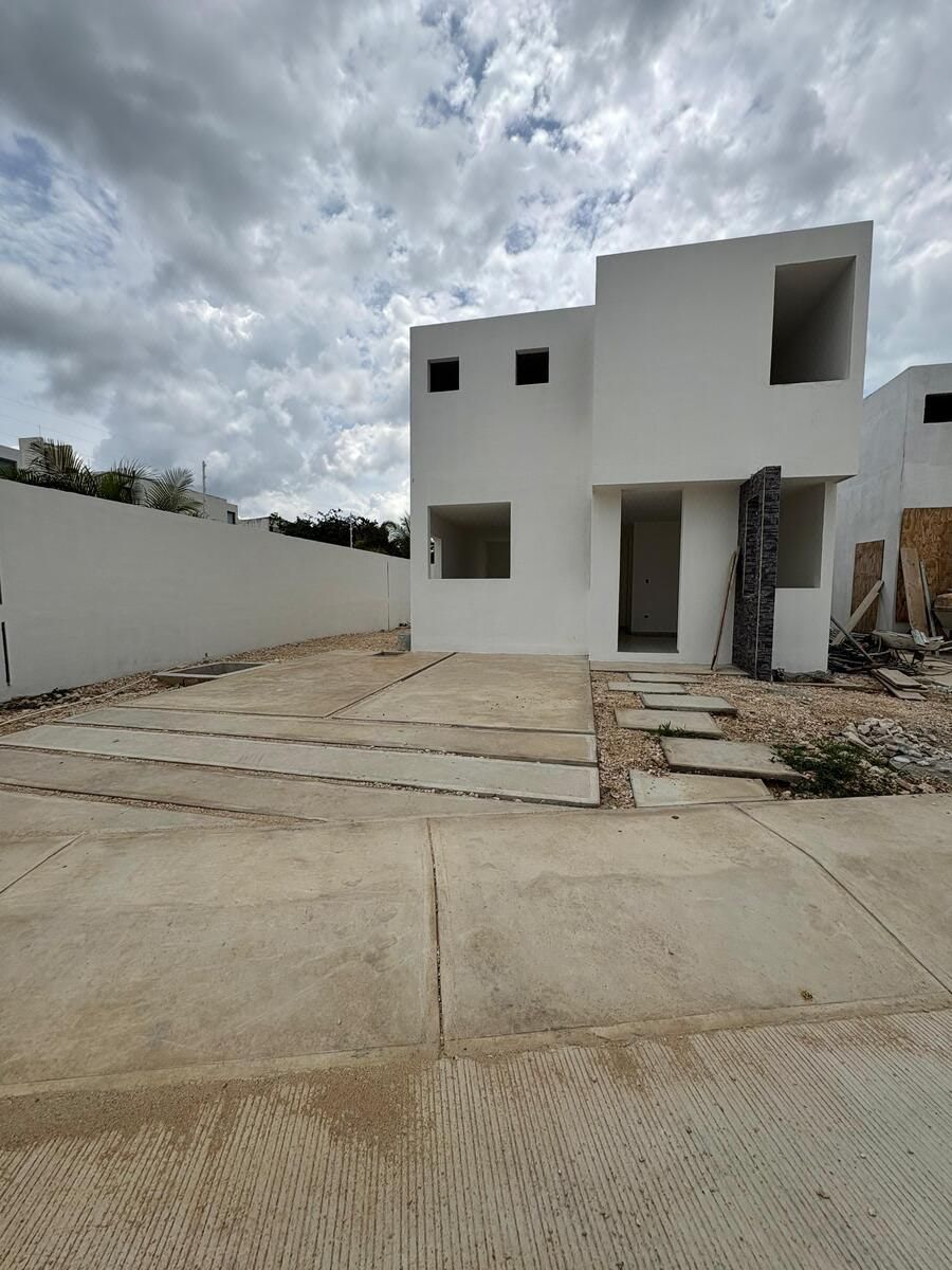 Venta de Casas en Conkal en Privada con 3 Habitaciones.