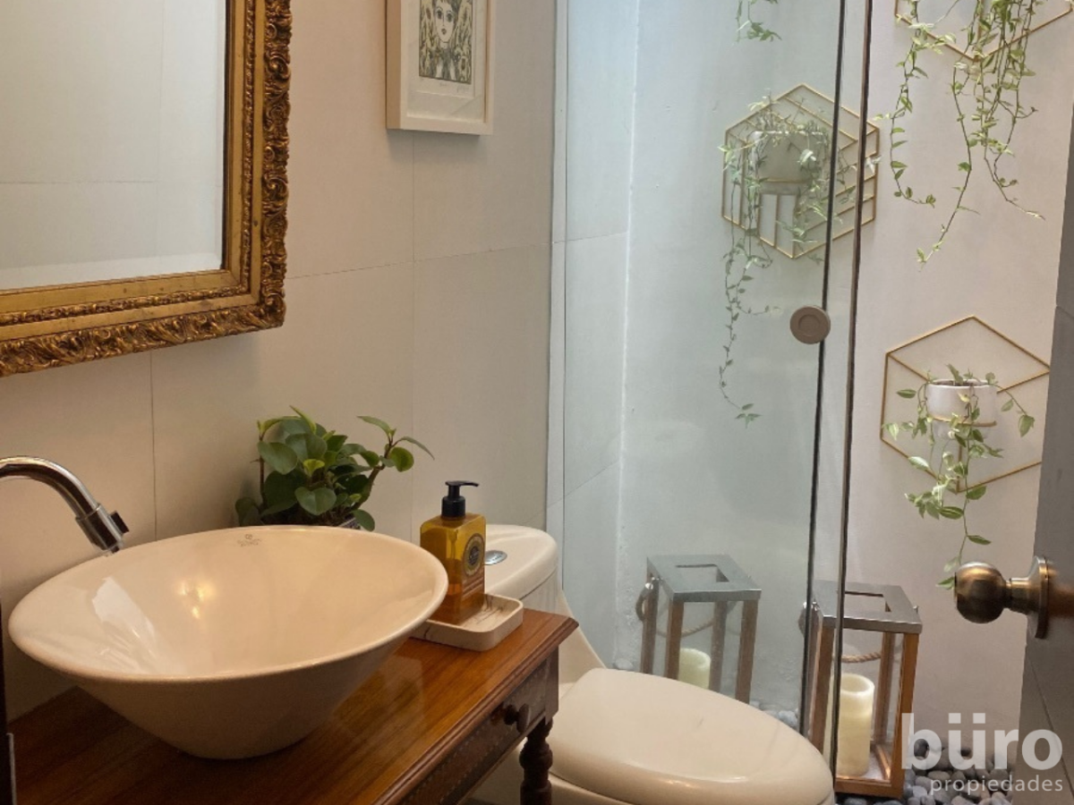 25 de 39: Lindo Baño de Visita