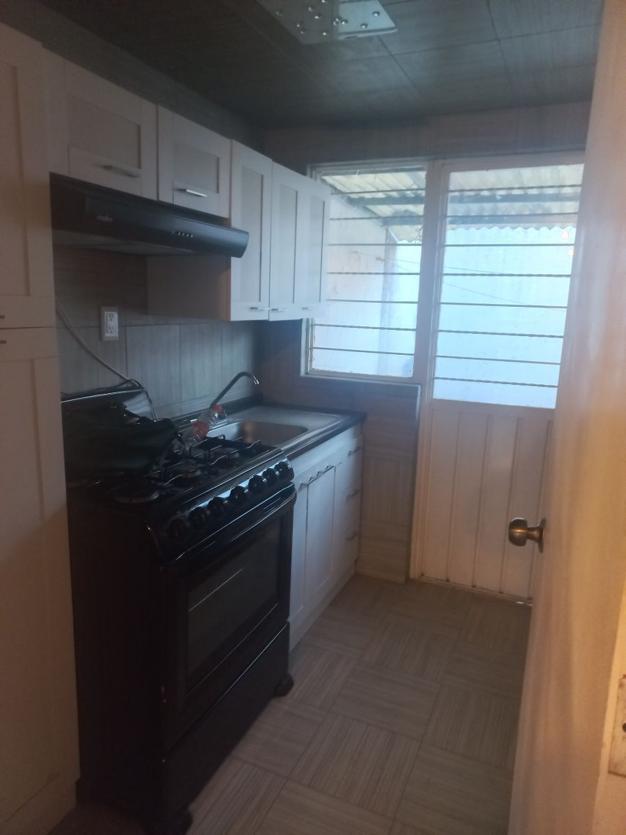 4 de 11: Cómoda cocina seminueva