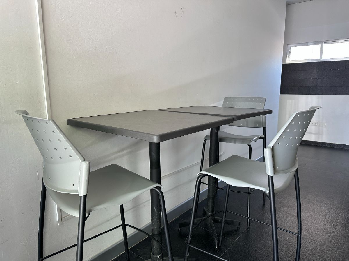 10 of 12: Comedor