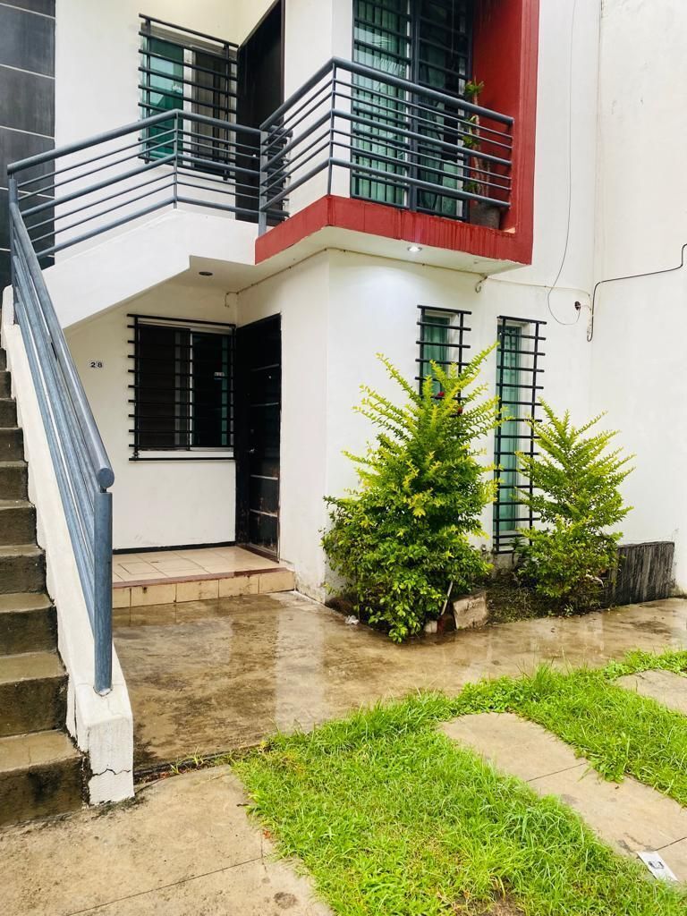 Planta baja y área de estacionamiento