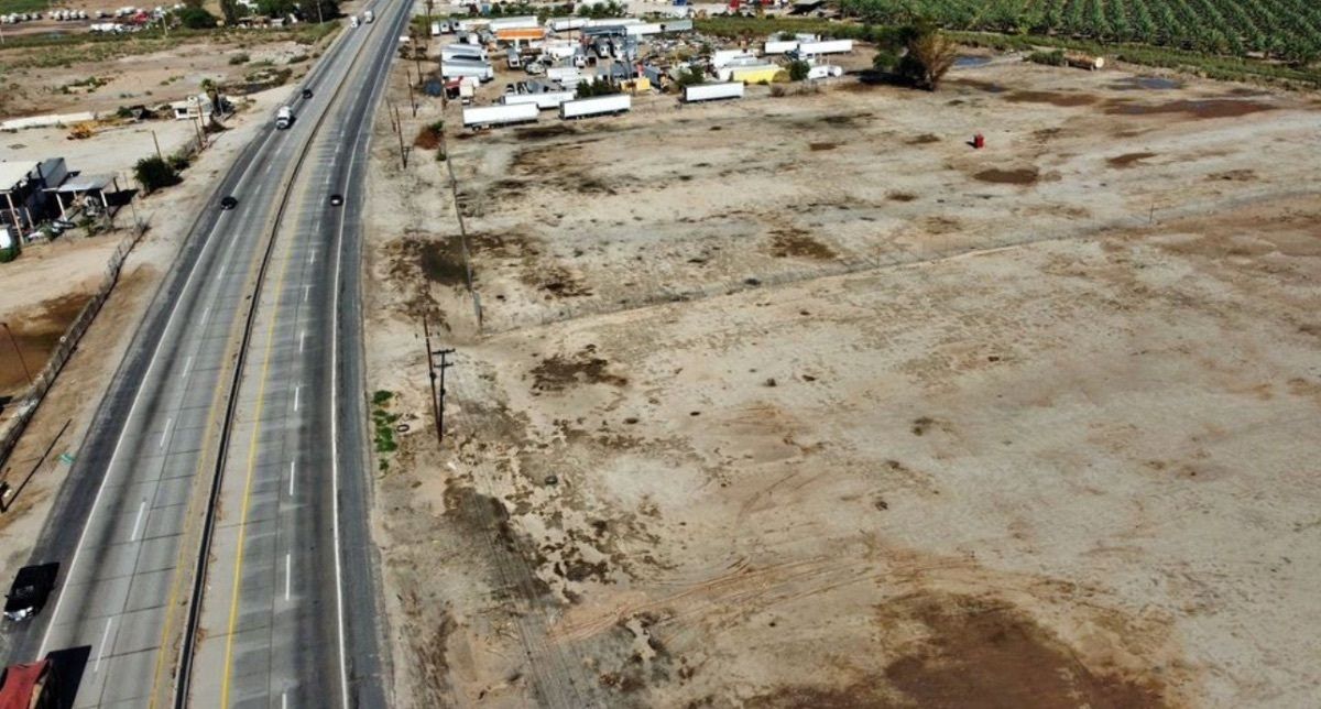Se Vende o Se Rentan Hectáreas en Ejido Sinaloa (Sobre la Carretera)