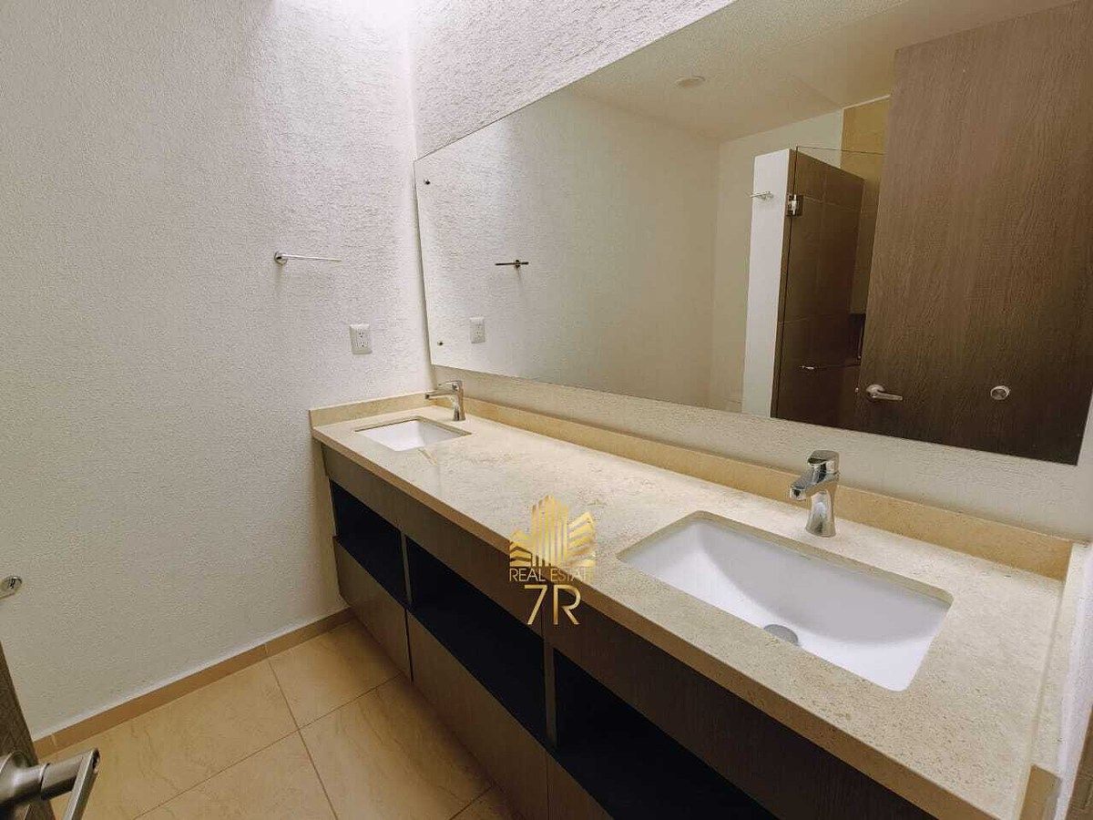 Baño principal, foto 22 de 29