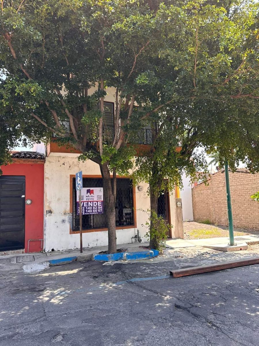 House by Filomeno Medina, Centro - foto 1