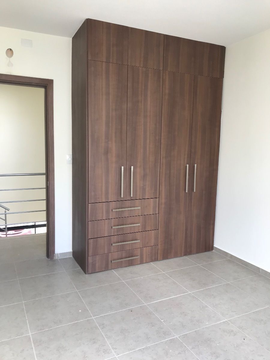 13 of 21: 2 do cuarto con closet