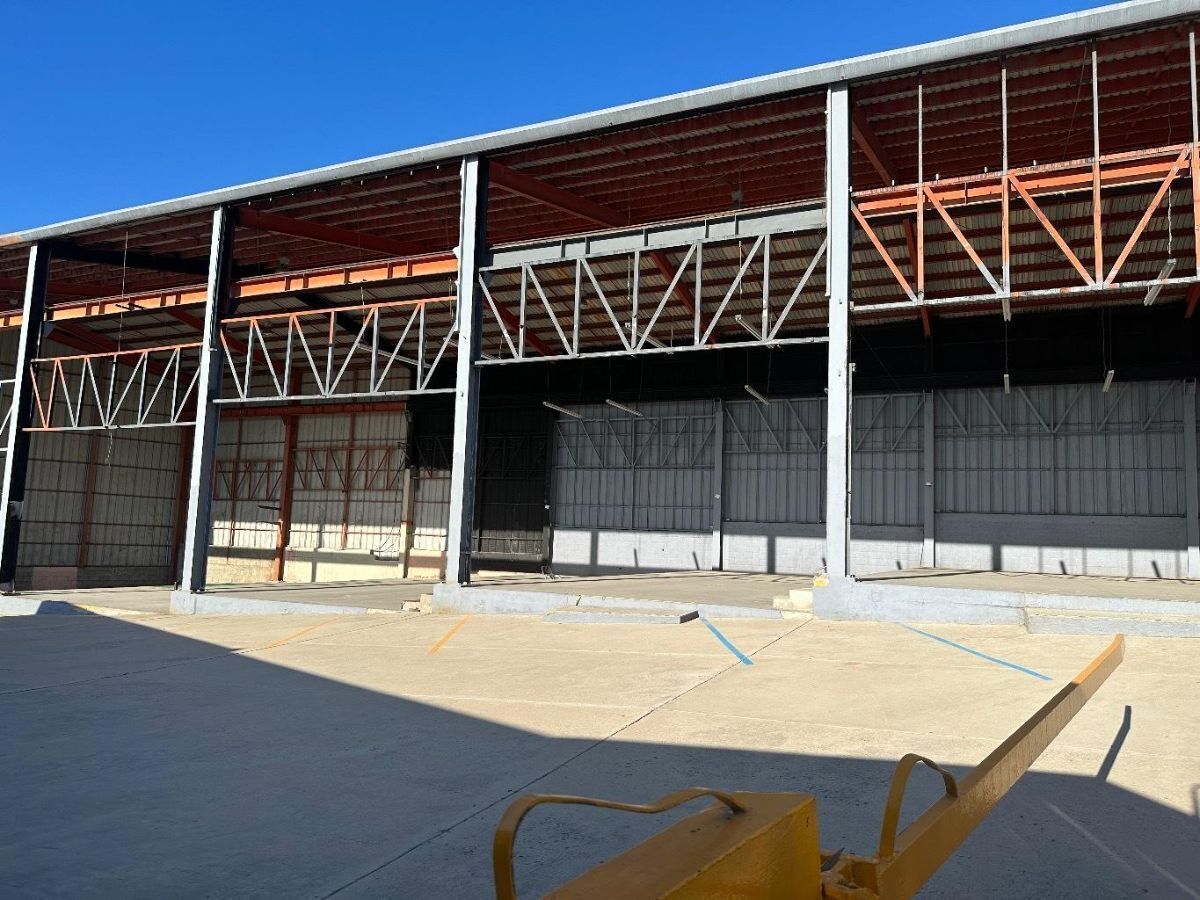 Bodega amplia en VENTA en Cucapah - foto 1