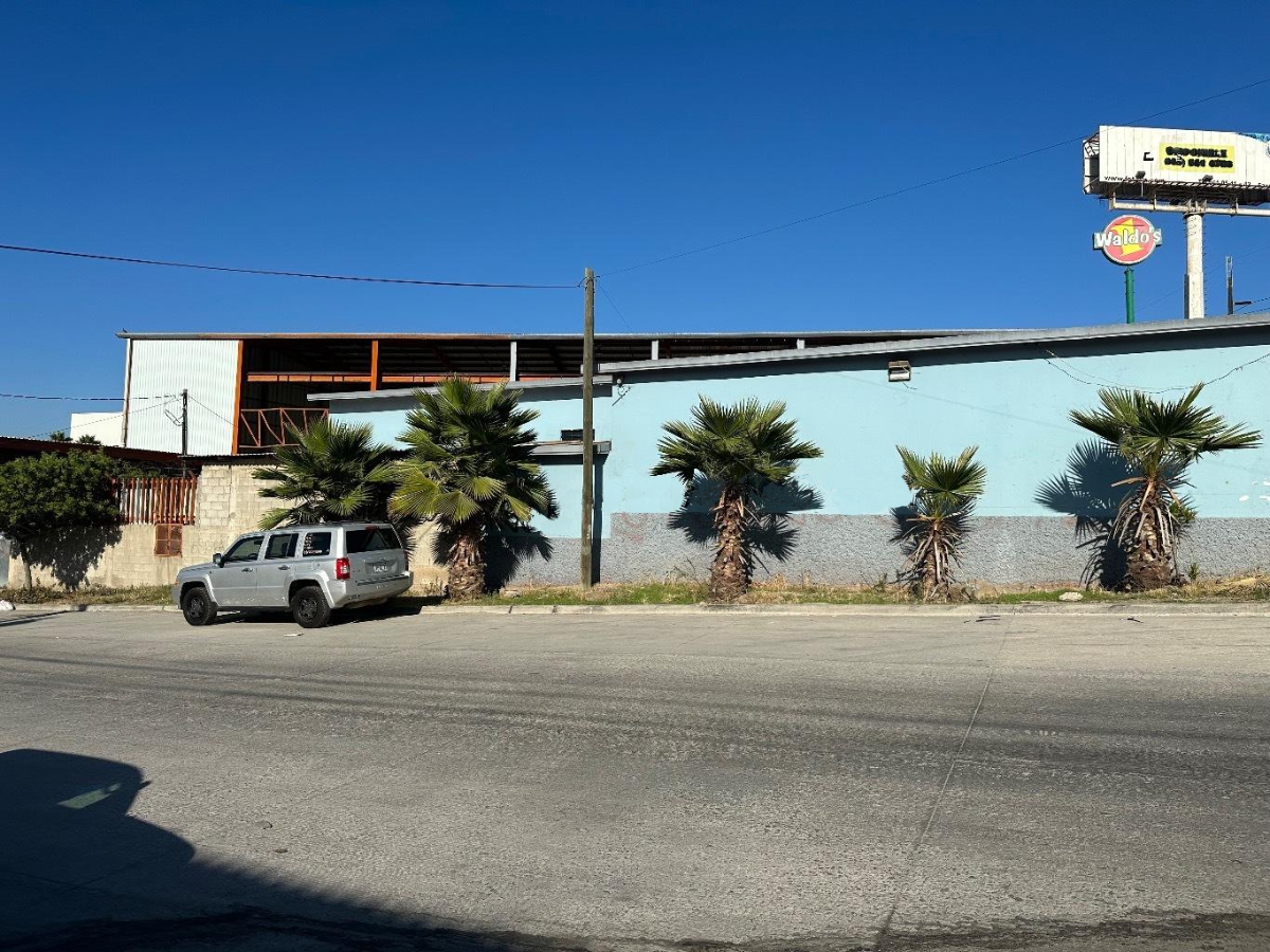 Bodega amplia en VENTA en Cucapah - foto 3