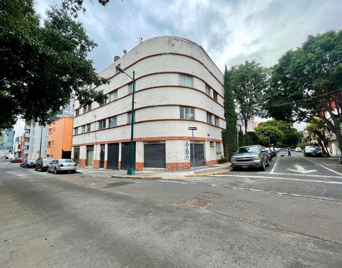 1 de 12: Fachada del edificio.