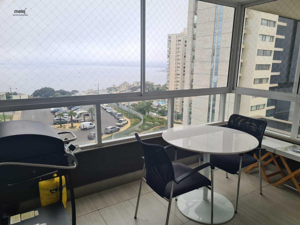13 de 19: Terraza cerrada con ventanas y protección niños