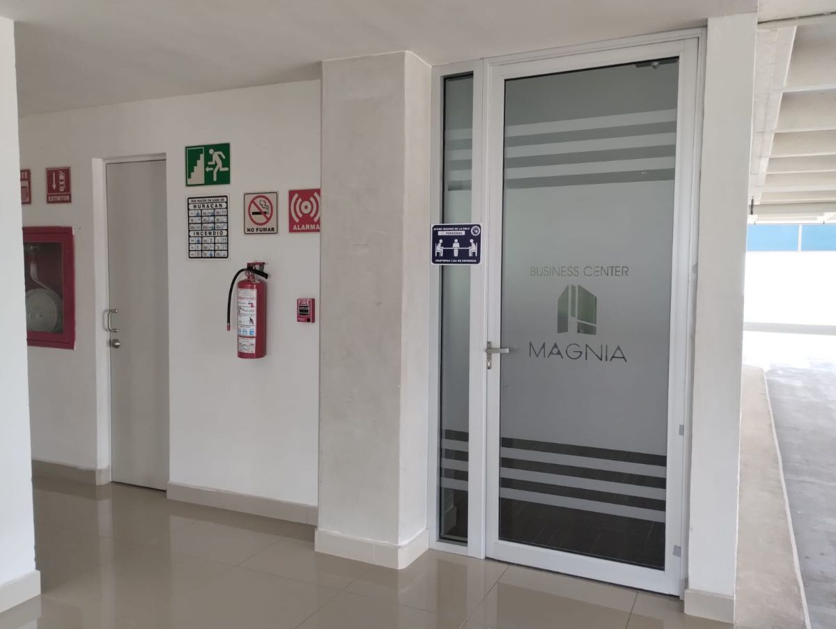 9 de 18: Sala de juntas grande en piso 6