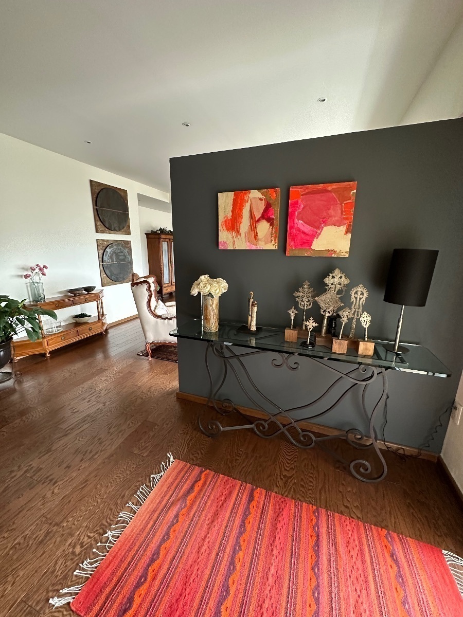 31, Cerrada de La Amargura, 022, Lomas de la Herradura, 52785 con 2 Recámaras, 2 Baños, 260 Metros Cuadrados y 3 Puestos de Estacionamiento