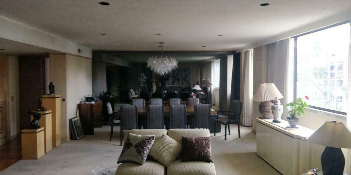 235, Sierra Chalchihui, Lomas de Chapultepec, 11000 con 3 Recámaras, 364 Metros Cuadrados, 3 Baños y 3 Puestos de Estacionamiento