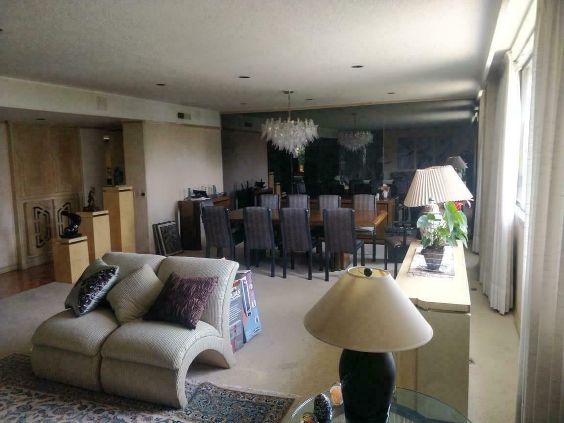 235, Sierra Chalchihui, Lomas de Chapultepec, 11000 con 3 Recámaras, 364 Metros Cuadrados, 3 Baños y 3 Puestos de Estacionamiento