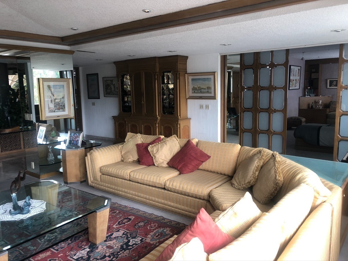 235, Sierra Chalchihui, Lomas de Chapultepec, 11000 con 3 Recámaras, 3 Baños, 360 Metros Cuadrados y 2 Puestos de Estacionamiento