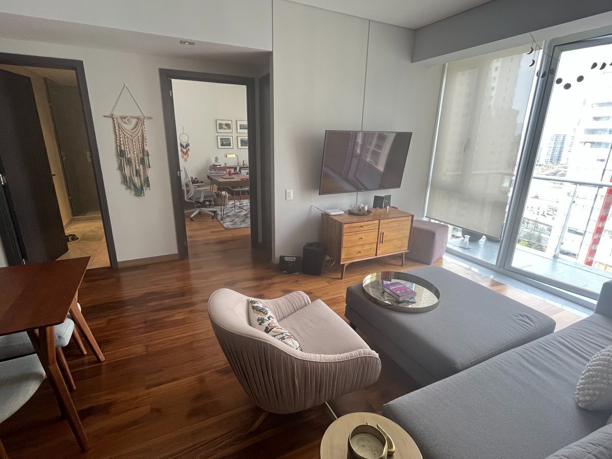 Departamento en Renta en High Park con 2 Recámaras, 2 Baños y 100 Metros Cuadrados Departamento en Renta en High Park con 2 Recámaras, 2 Baños y 100 Metros Cuadrados
