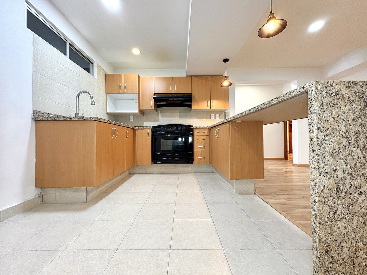 55, Calle Saltillo, Colonia Condesa, 06100