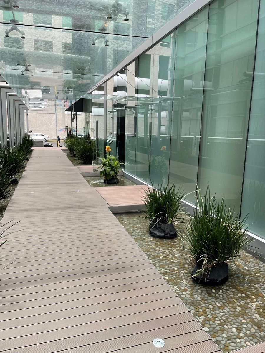 Oficina 2 Baños en Renta en Radiatas | 164m² | Luxxu