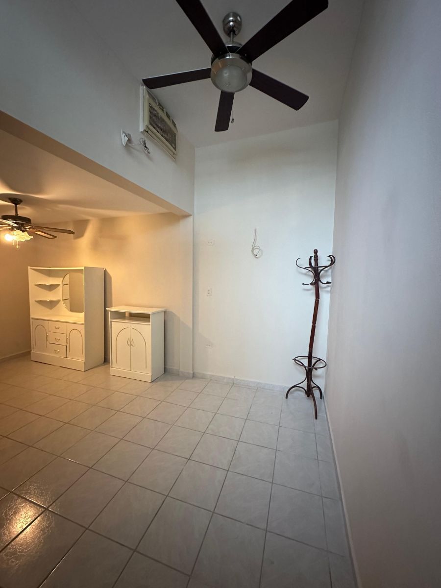 14 de 16: HABITACIÓN 2