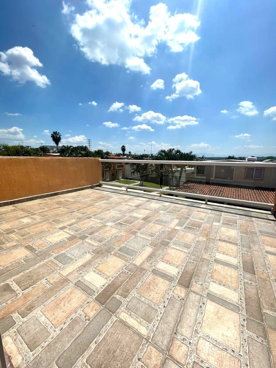 11 de 24: Terraza amplia con excelente vista.