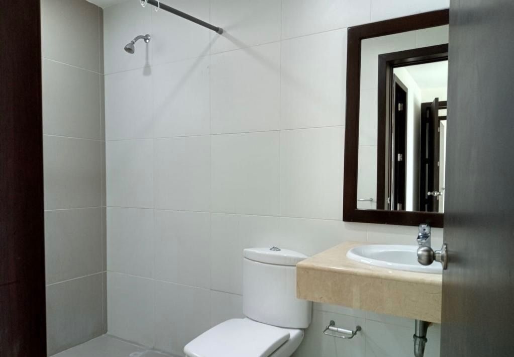 10 of 21: Baño completo