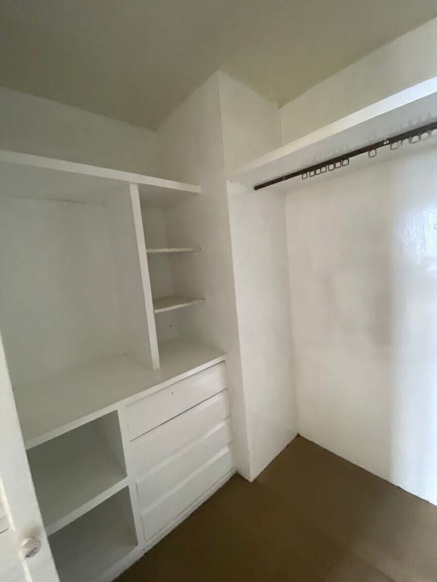 4 de 13: Vestidor recámara principal