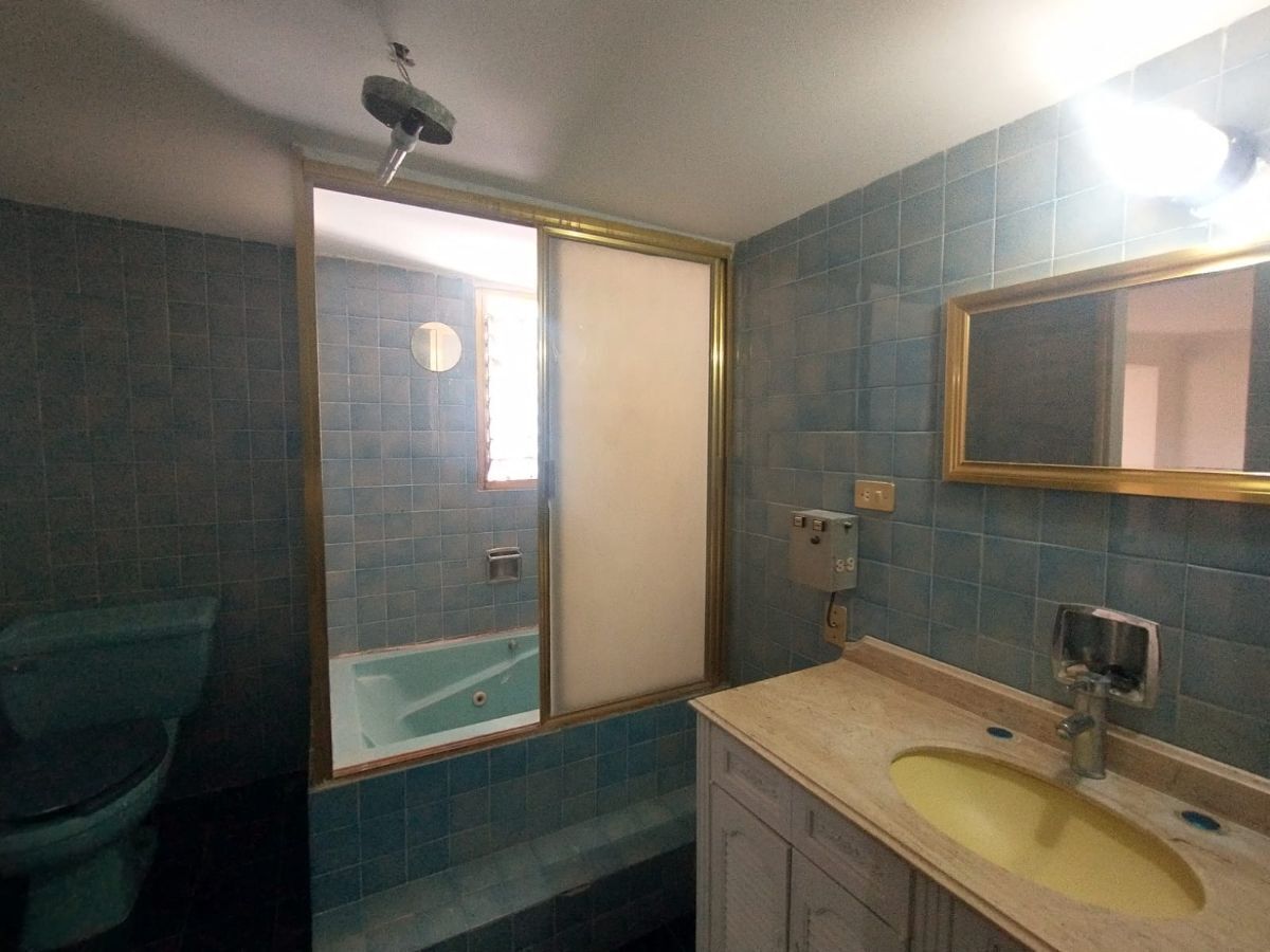 13 de 25: Baños