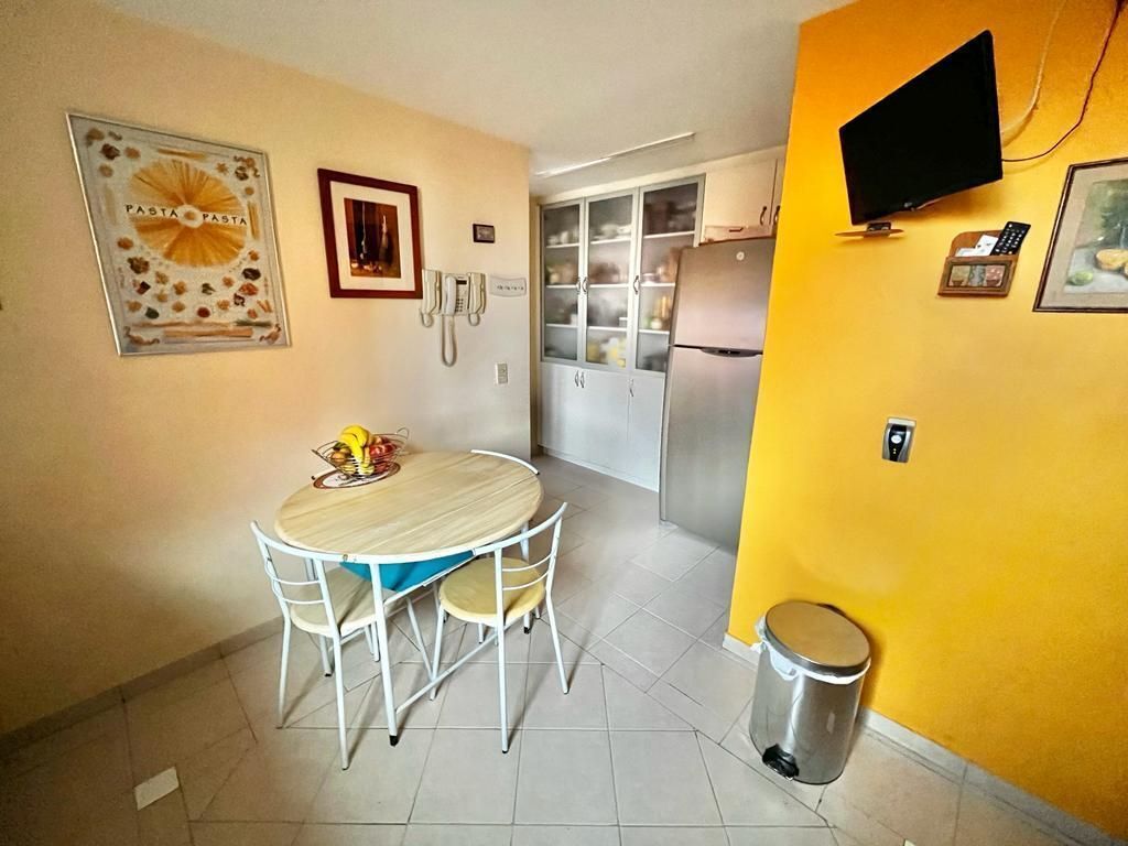 6 de 19: Espacio para antecomedor.
