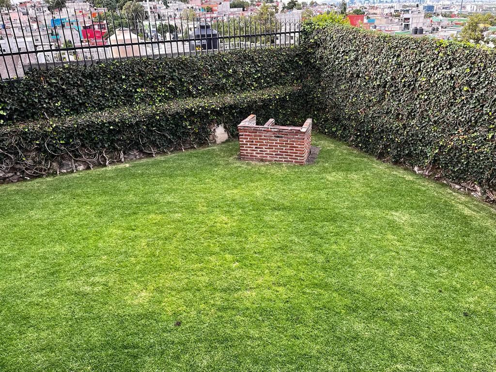 16 de 19: Jardín comunal
