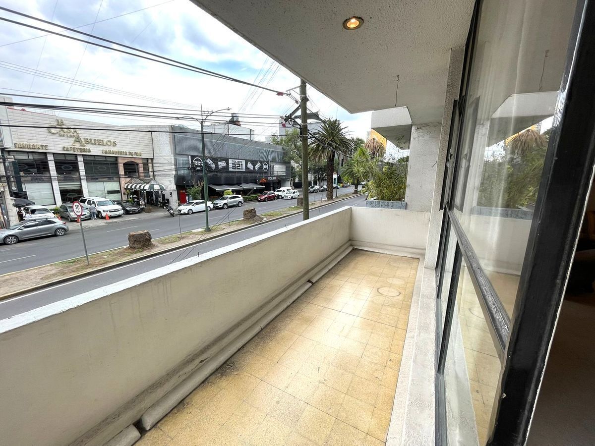 9 de 11: Balcón con vista a Moliere