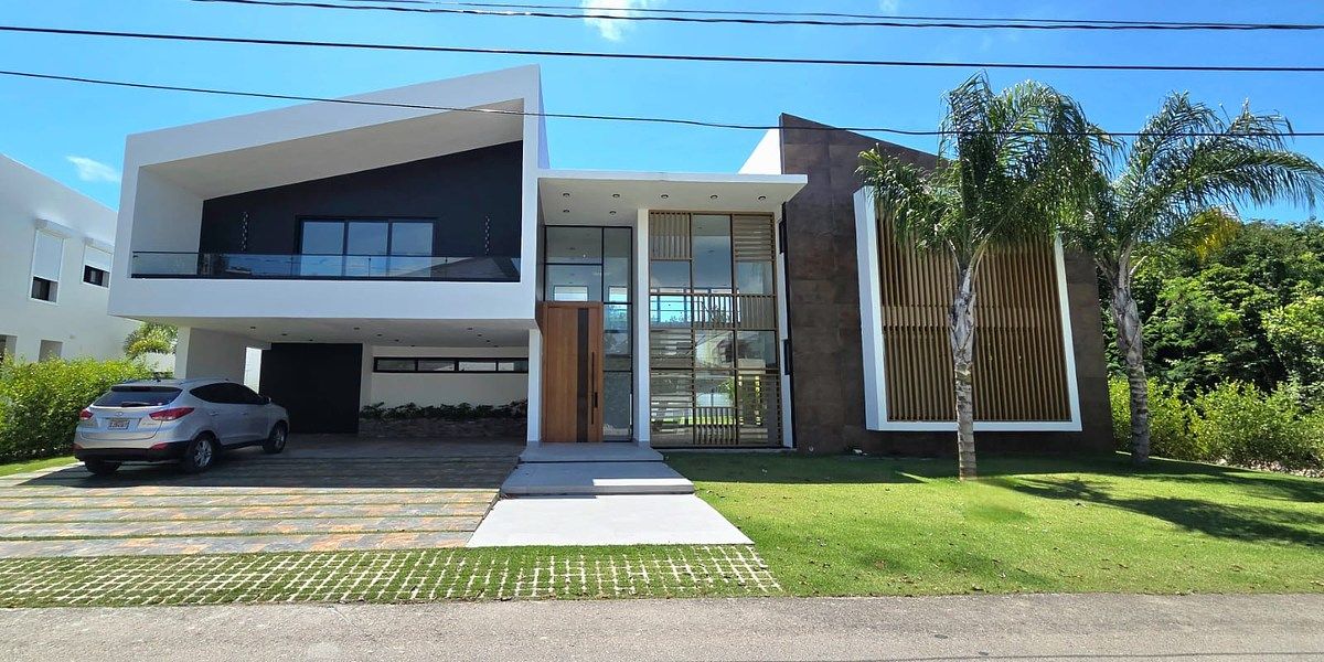 Villa en venta en punta cana Village, foto 1 de 11