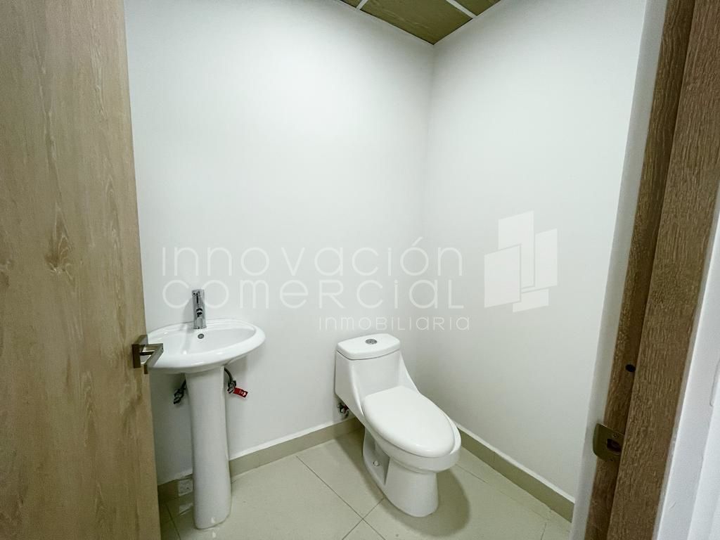 3 de 21: Baño privado