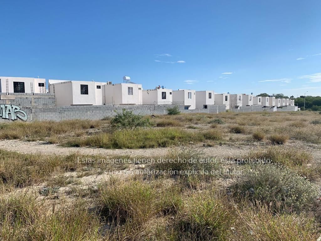 2 de 3: Terreno Comercial en Venta Valle de Santa Elena Zuazua