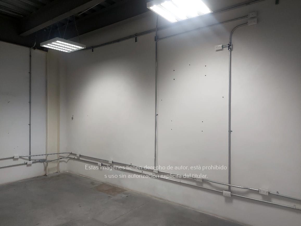 5 of 14: Local en RENTA Central Plaza 97m2