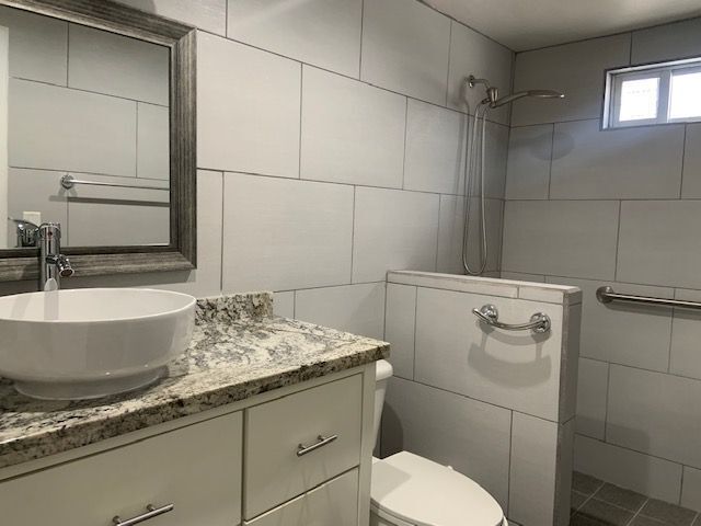 6 of 10: baño casa 1