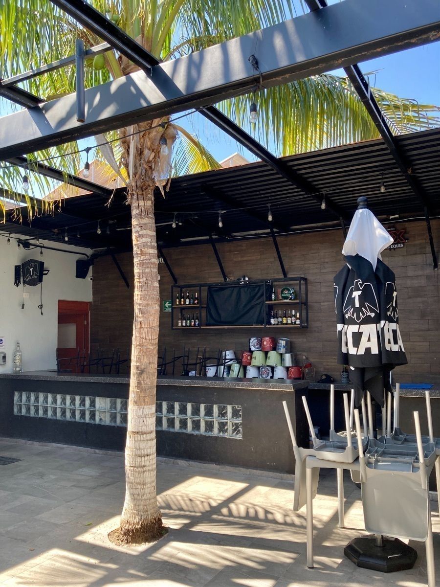 Local Comercial Sport Bar equipado con licencia y funcionamiento, Altabrisa-Maya, foto 1 de 21