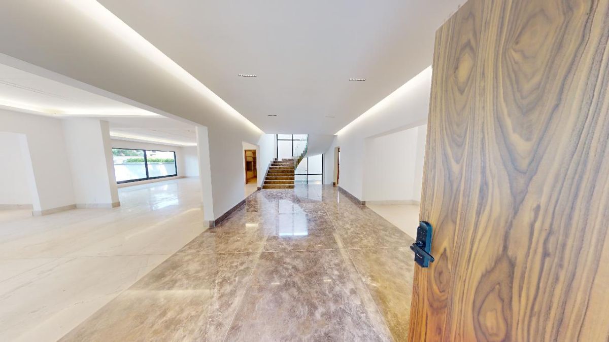 2 de 40: Casa en Venta en Bosques de las Lomas Rayo Vende ®
