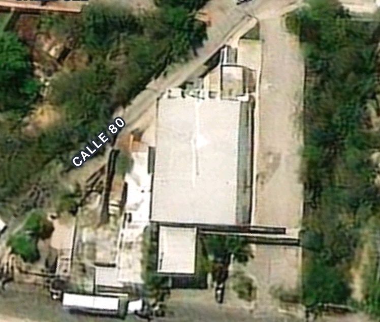 Oficina en renta  con acabados  al Sur de Merida sobre Periférico