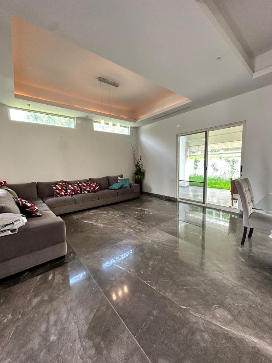 Casa en Rincón de Sierra Alta, Monterrey, foto 3 de 24