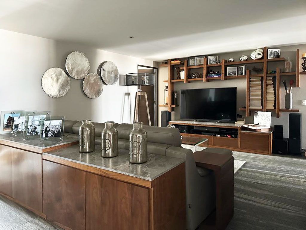 4 of 20: Family Room