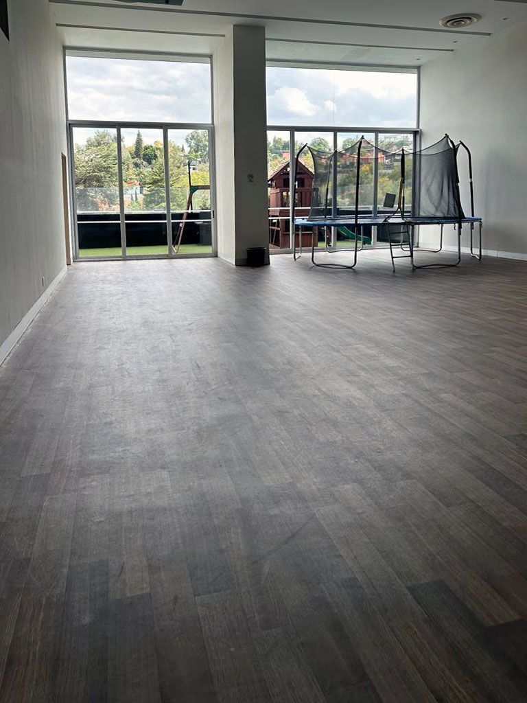 18 of 20: Salón eventos