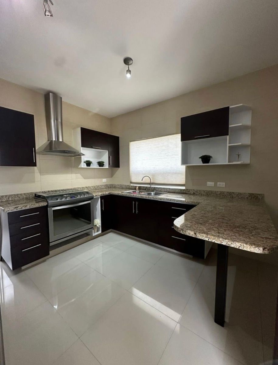 Casa em Del Valle Oriente, San Pedro Garza García, foto 4 de 16
