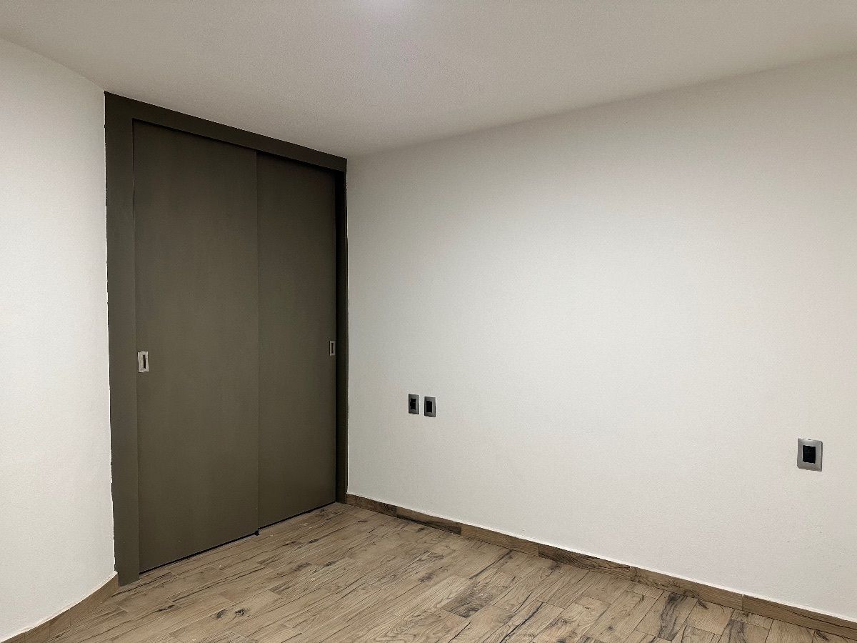 11 of 14: Recámara Secundaria